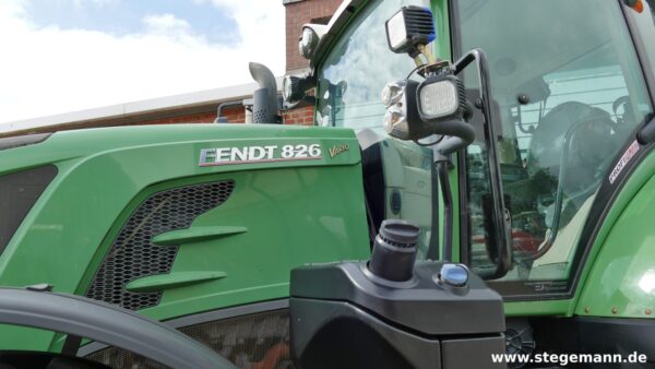 Fendt 826 Vario S Profi Plus Schlepper – Bild 22