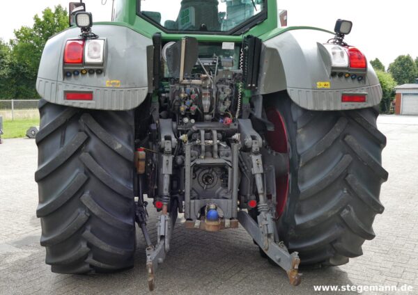 Fendt 826 Vario S Profi Plus Schlepper – Bild 23