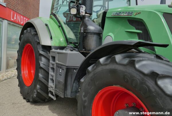 Fendt 826 Vario S Profi Plus Schlepper – Bild 5