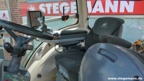 Fendt 826 Vario S Profi Plus Schlepper – Bild 20