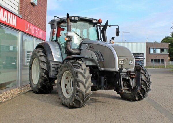 Valtra T132 V