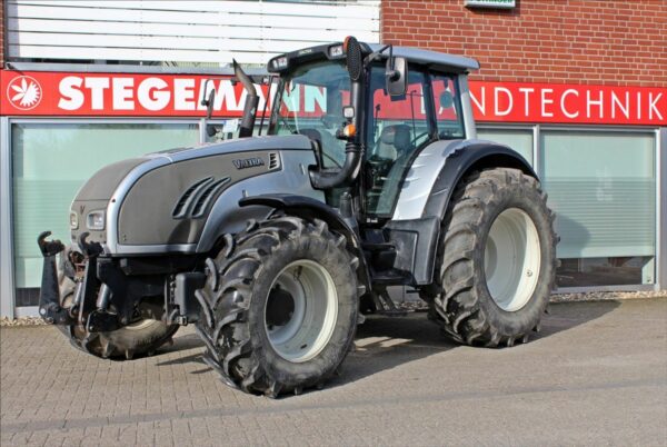 Valtra T132 V