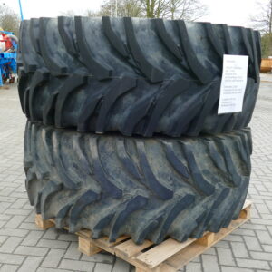 Paar Nokian Traktorräder 600/70 R30