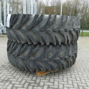 Paar Nokian Traktorräder 650/85 R38